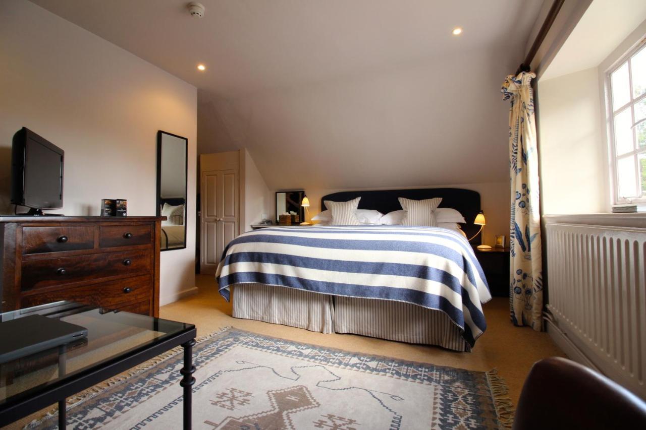 The Hare & Hounds Hotel Tetbury Dış mekan fotoğraf