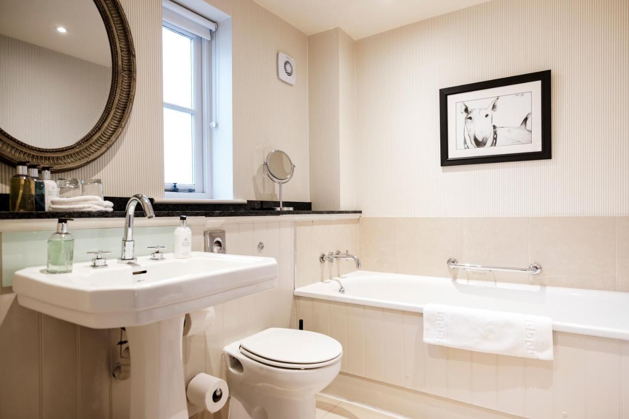 The Hare & Hounds Hotel Tetbury Dış mekan fotoğraf