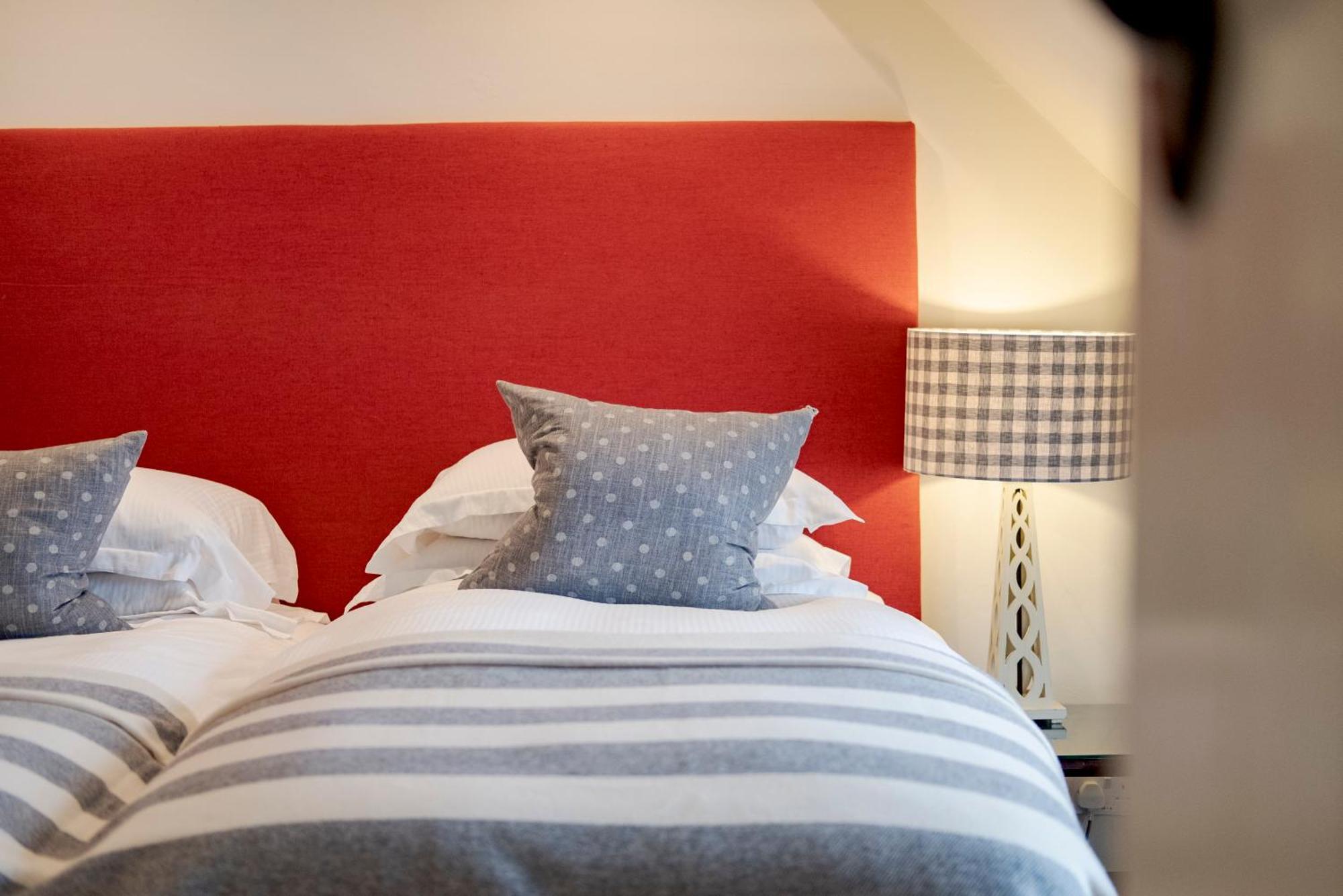 The Hare & Hounds Hotel Tetbury Oda fotoğraf