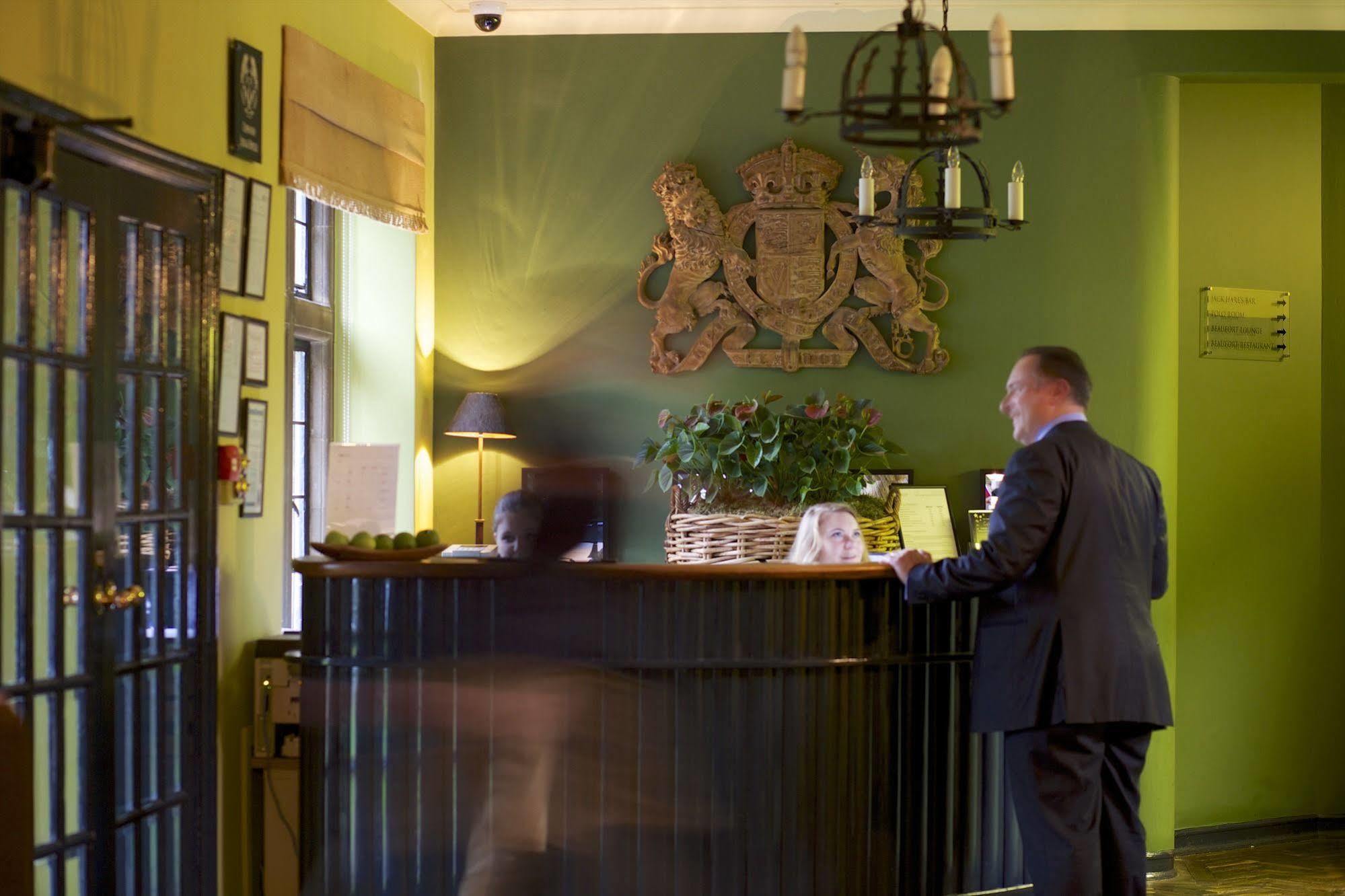 The Hare & Hounds Hotel Tetbury Dış mekan fotoğraf