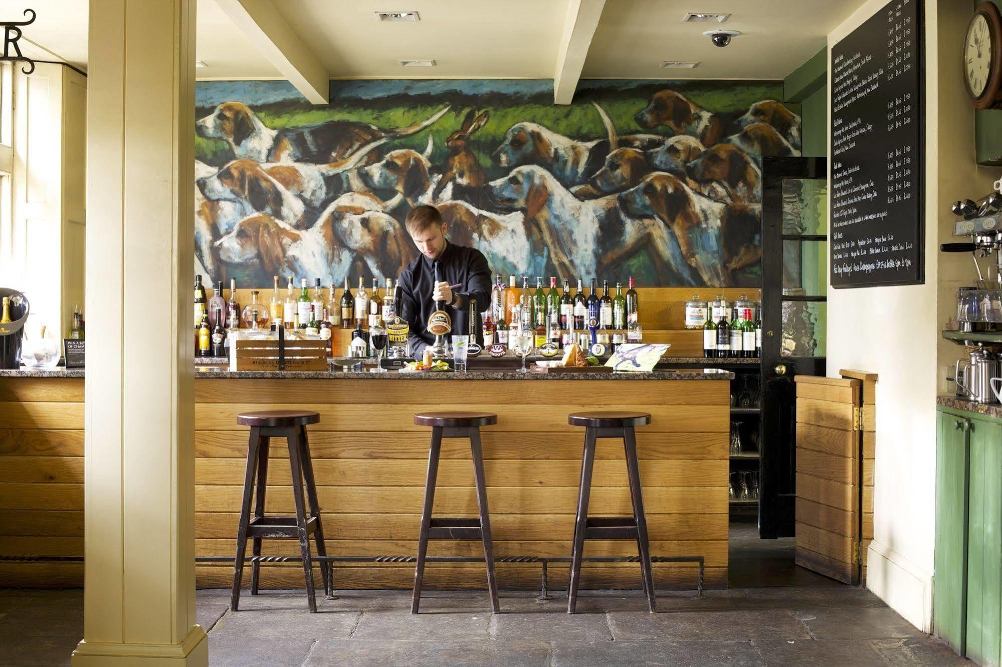 The Hare & Hounds Hotel Tetbury Dış mekan fotoğraf