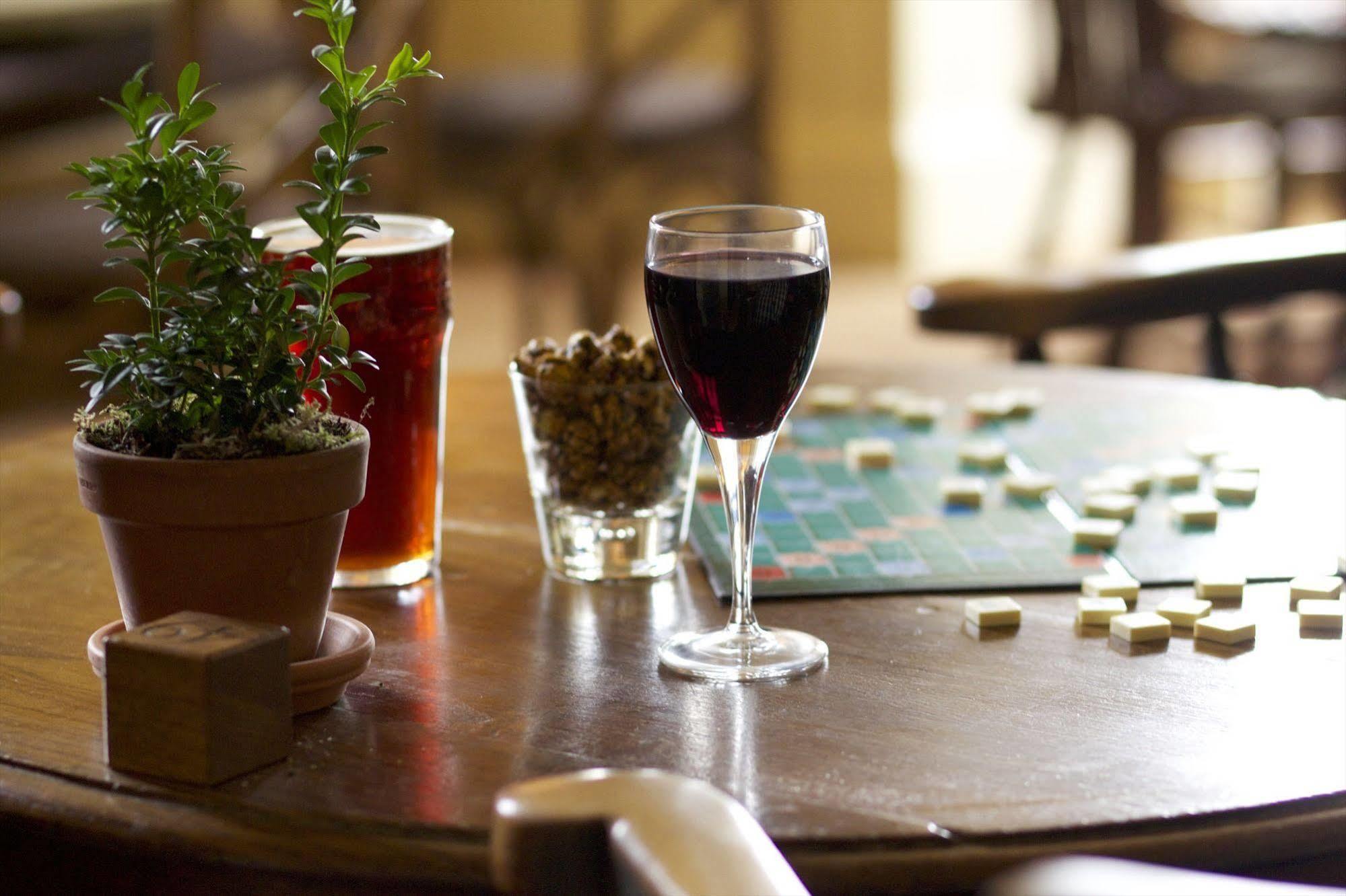 The Hare & Hounds Hotel Tetbury Dış mekan fotoğraf