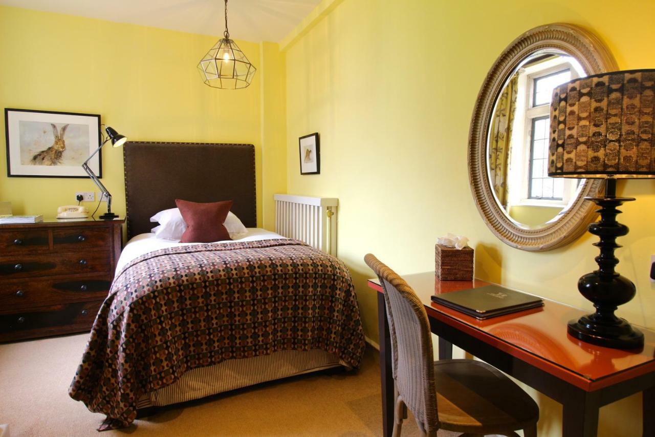 The Hare & Hounds Hotel Tetbury Dış mekan fotoğraf