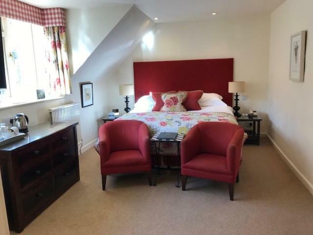 The Hare & Hounds Hotel Tetbury Dış mekan fotoğraf